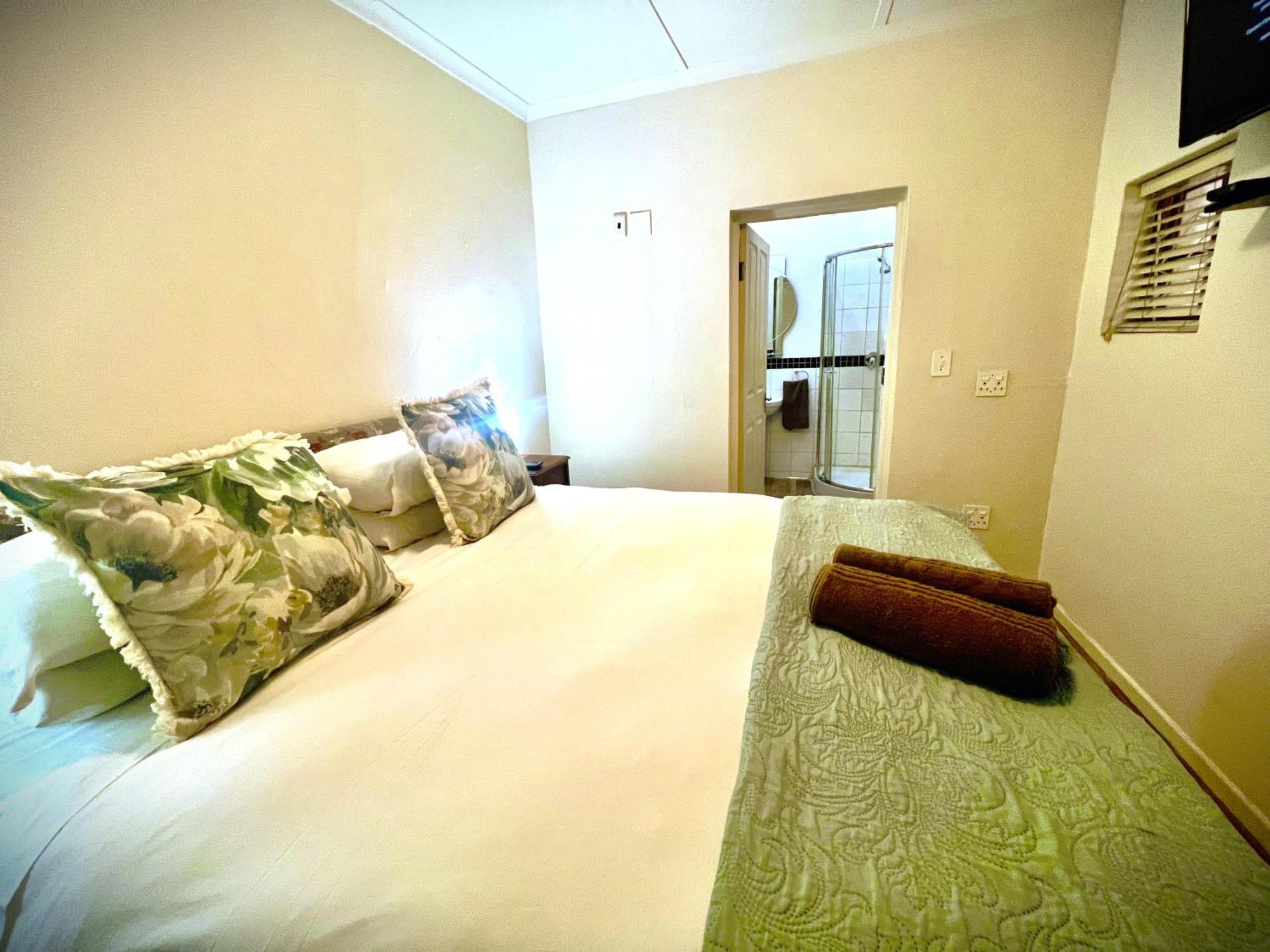Donkin Country House Beaufort West Esterno foto